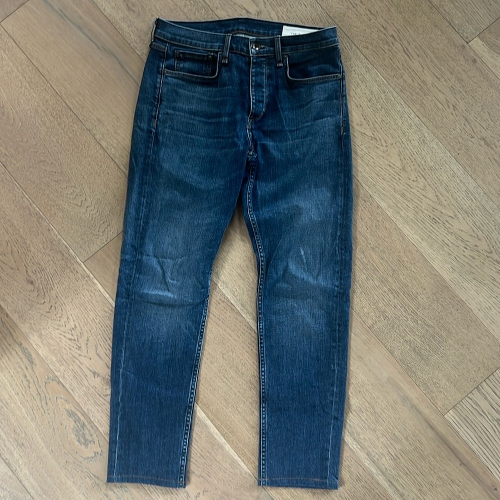 Amazing pair of Rag & Bone Fit 2 slim jeans. Size 31. Excellent condition.